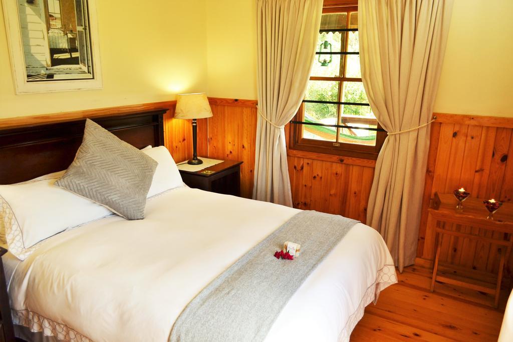 ฟอเรสต์ เอดจ์ เนเจอร์ เลิฟเวอร์ รีทรีต Hotel Rheenendal ภายนอก รูปภาพ