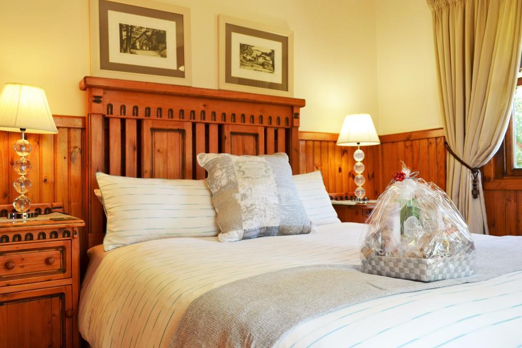 ฟอเรสต์ เอดจ์ เนเจอร์ เลิฟเวอร์ รีทรีต Hotel Rheenendal ภายนอก รูปภาพ