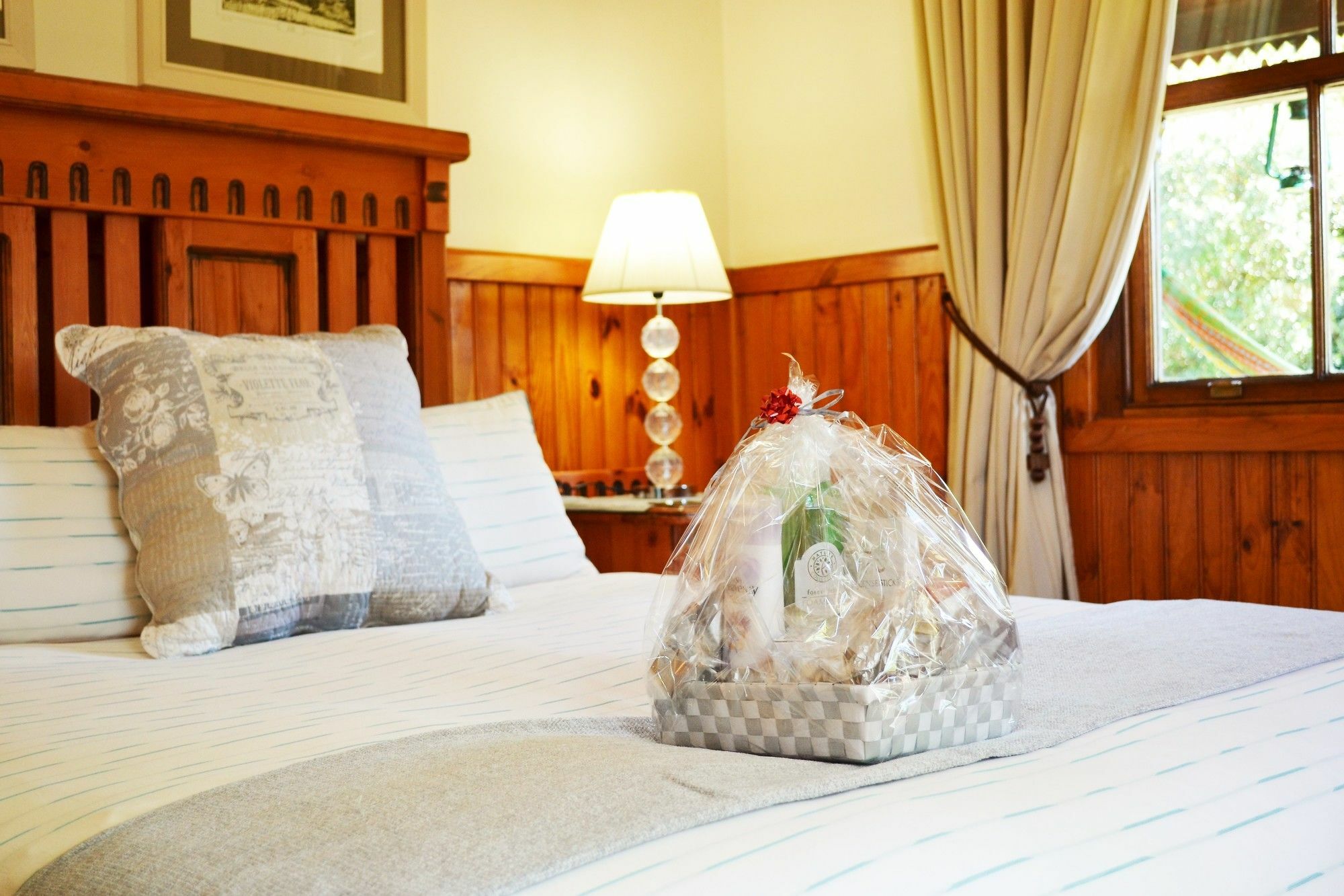 ฟอเรสต์ เอดจ์ เนเจอร์ เลิฟเวอร์ รีทรีต Hotel Rheenendal ภายนอก รูปภาพ